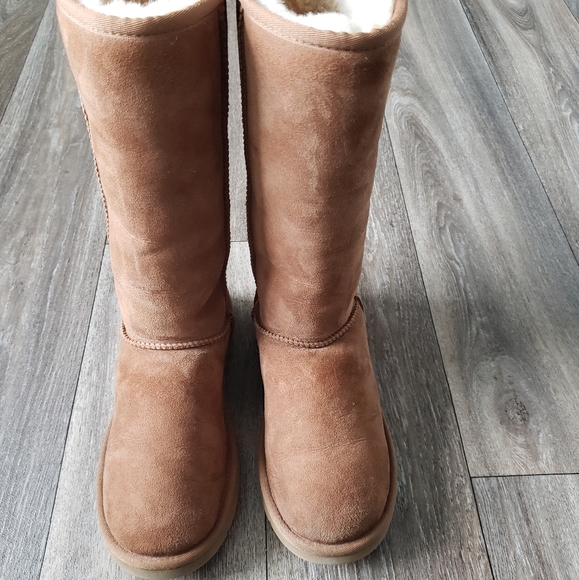 📌SOLD📌 Classic Tall Ugg Boot - Picture 2 of 9